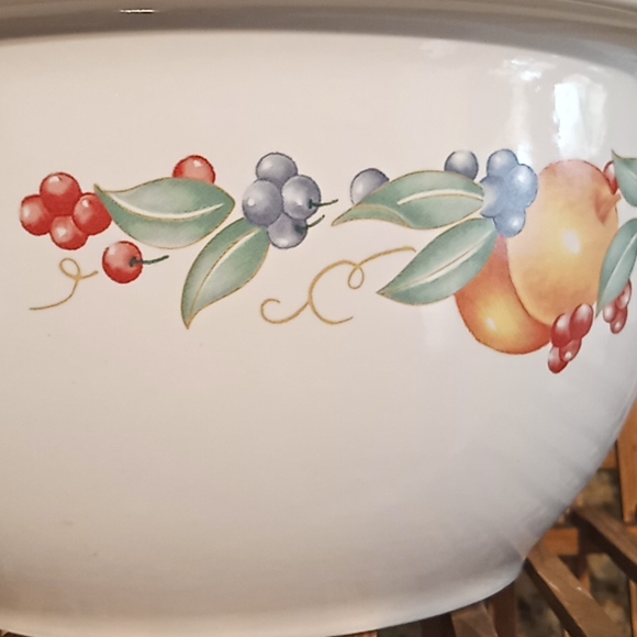 CORELLE Coordinates Vintage 1980's Abundance Pattern Stoneware. 3 qt - 2.85 L. - Picture 14 of 14